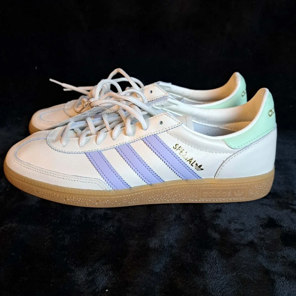 Adidas Handball Spezial Mens Casual Off White/Violet Purple/Gum IH2460 Size 10